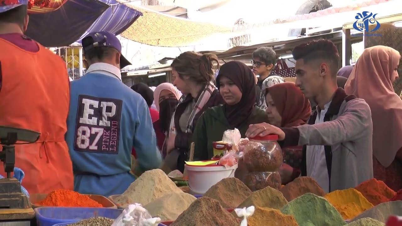 سوق المدينة الجديدة بوهران ..ملاذ العائلات لاقتناء التوابل في أولى أيام الشهر الفضيل