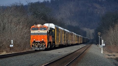 Interstate Heritage Unit leads NS 36A on the NS PITL