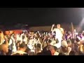 يتعلموا عمرو دياب مع جمهوره 
