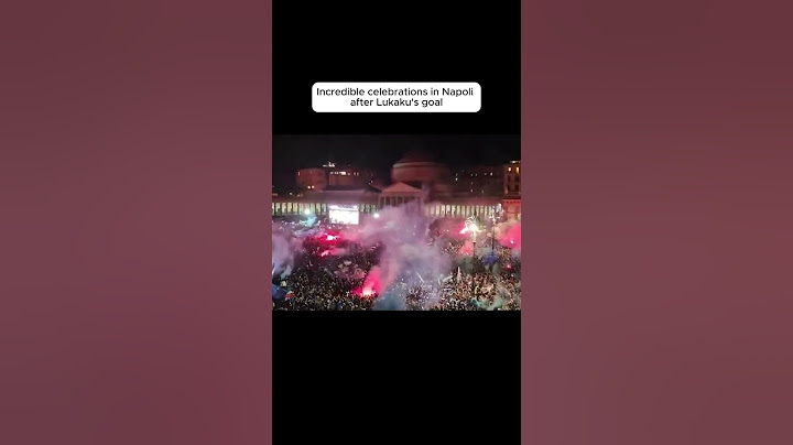 Crazy celebrations in Napoli after Lukaku's goal