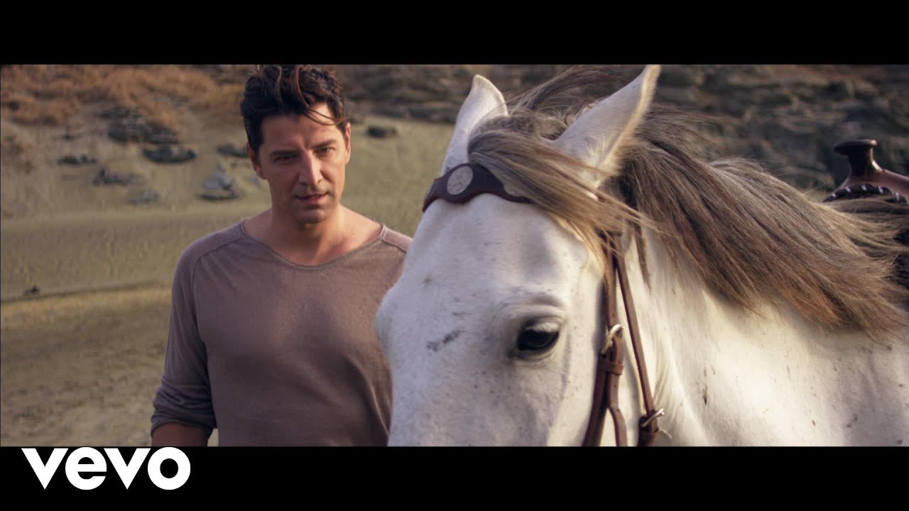 Sakis Rouvas - Dio Theoi