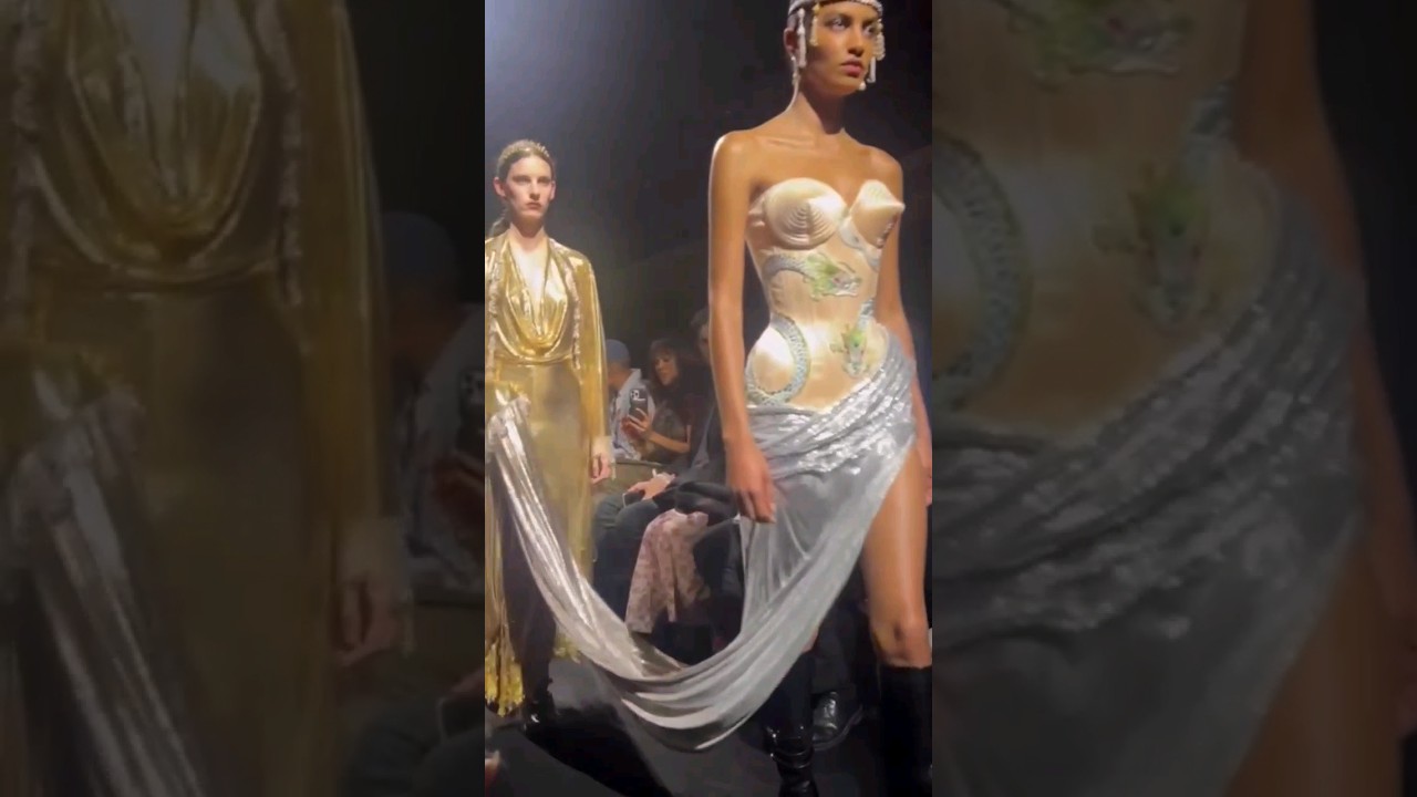 необычный показ Jean Paul Galtier fw23-24 #jeanpaulgaltier