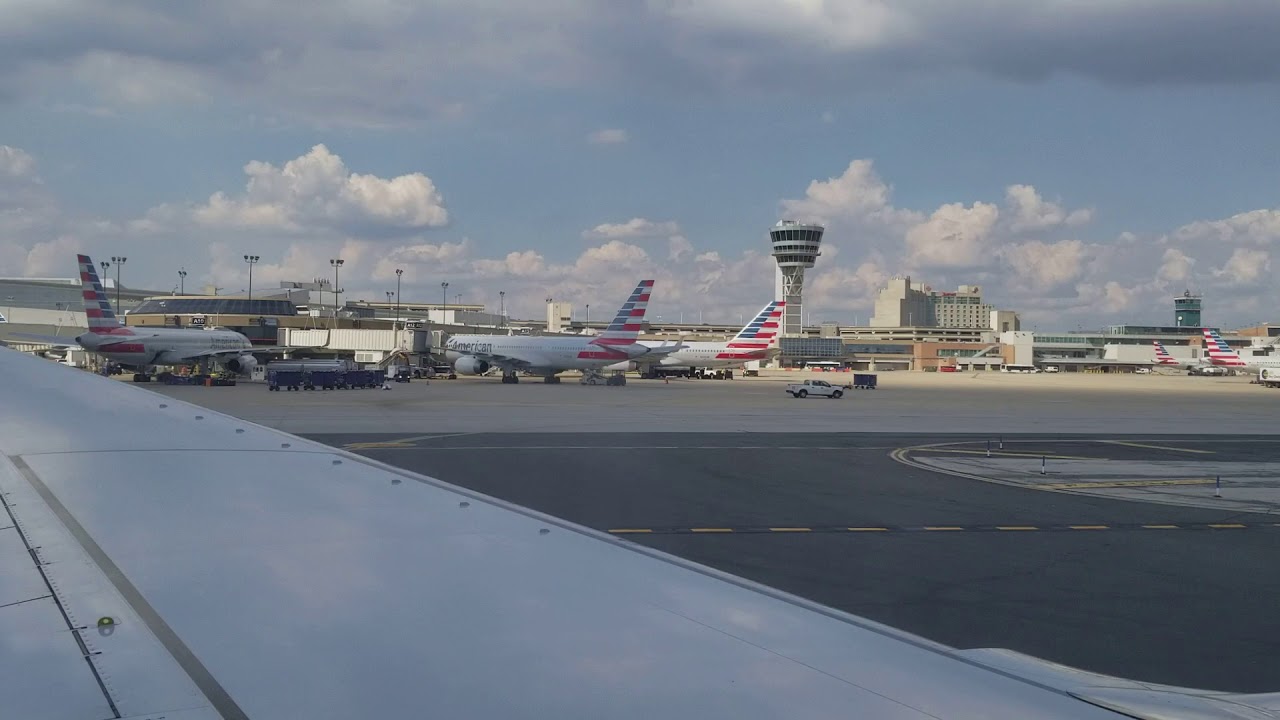 Southwest Airlines landing at Philadelphia International Airport - YouTube