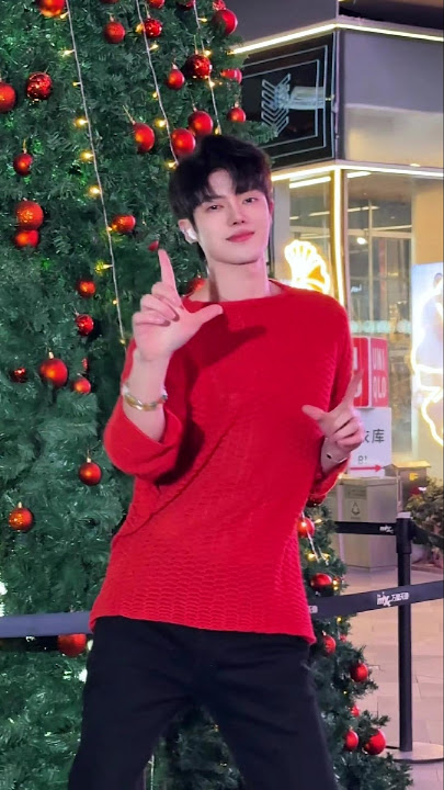 🎅 Merry Christmas (Last Christmas Remix) | Nhạc Noel (Remix 2025) – Zhou Chuxuan #dancecover