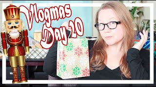 Vlogmas Day 20: Last Minute Gift Ideas || Secret Santa Reveal || Autumn Beckman
