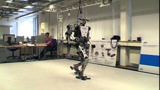Humanoid Robot LOLA fast walking