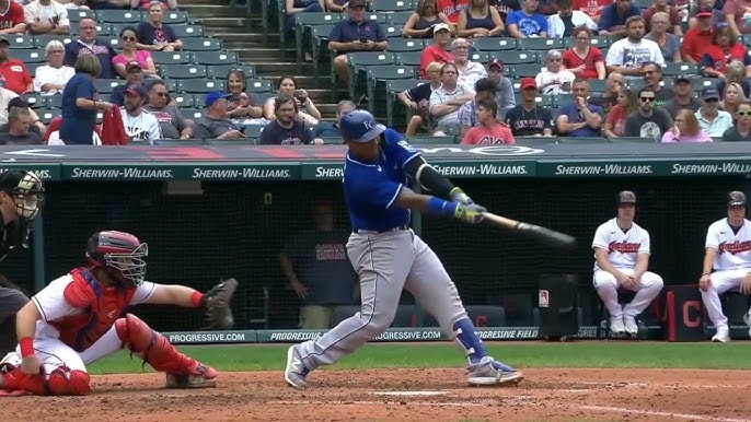 Perez ties Royals mark with 48th HR, exits with ankle sprain