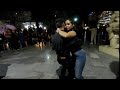 Dinora  bailandola en la plaza