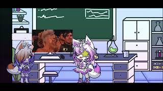 Funtime Foxy and Lolbit react to Kanye West interrupting Taylor Swift’s VMA Award in Gacha Life