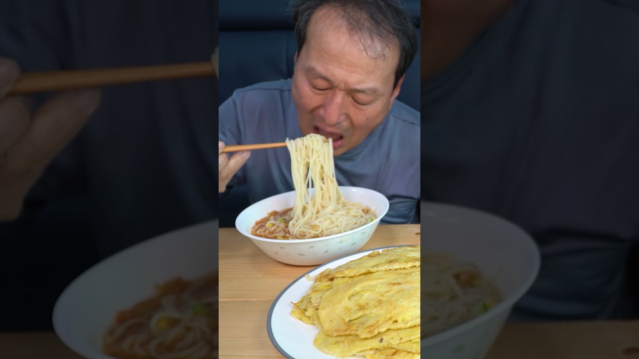텃밭에서 캔 배추로 배추전에 따끈한 국수! #먹방 #shorts #요리