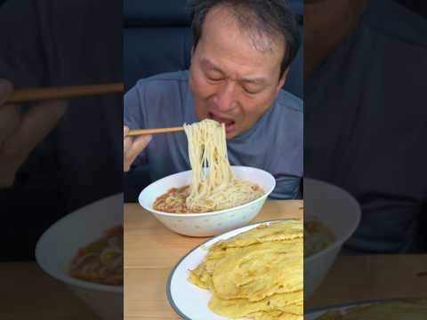 텃밭에서 캔 배추로 배추전에 따끈한 국수! #먹방 #shorts #요리