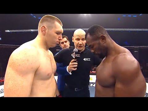 Russian Giant knocked out a huge Brazilian fighter! Brutal knockout in clash of the titans!