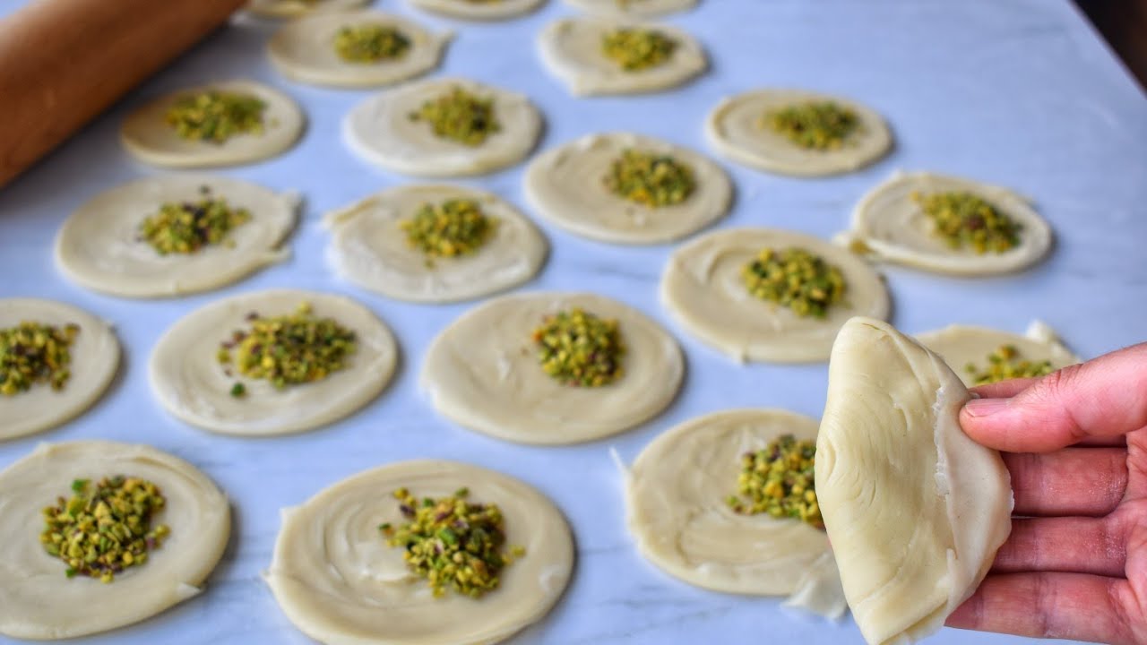 BU TATLIYI YAPIN ☑️ TÜM ÖVGÜLERİ KAPIN 😃 KATLARI TEK TEK SAYILAN ÇITIR ÇITIR MİDYE BAKLAVA TARİFİ