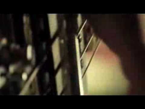 Watch the video for Vuelvo a vivir