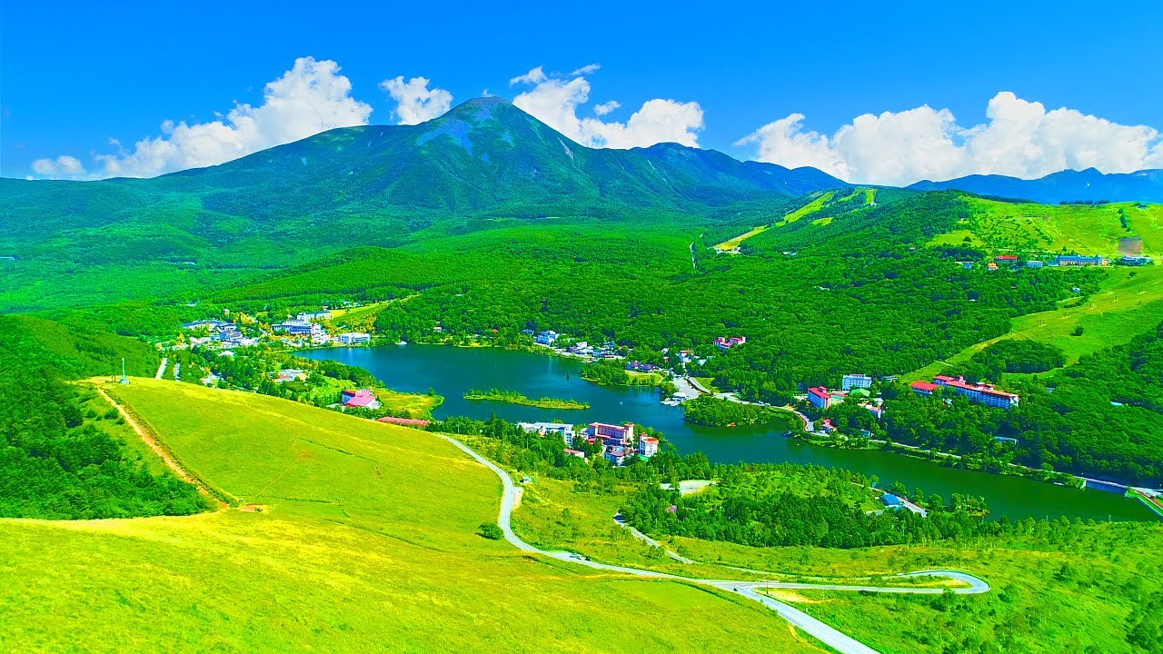 4K映像 絶景ドローン空撮「夏の白樺湖 ビーナスライン」日本の美しい四季 長野県茅野市立科町 9月上旬 自然風景