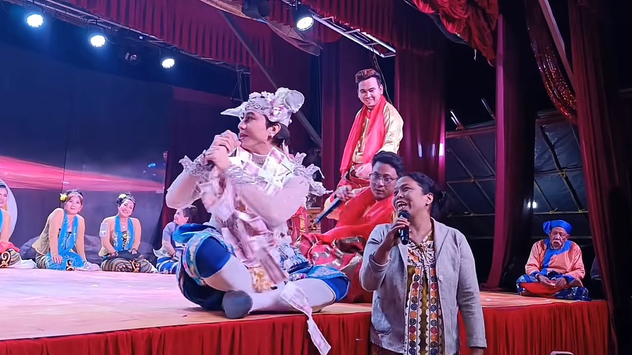 စမ်းရေမိုး နဲ့သူ့ပရိတ်သက်အဒေါ်ကြိး ရယ်နေရတယ်