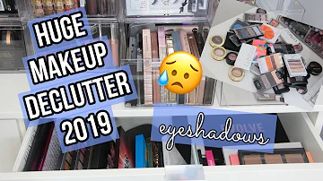 HUGE EYESHADOW DECLUTTER 2019! | Bryanna Figueiredo