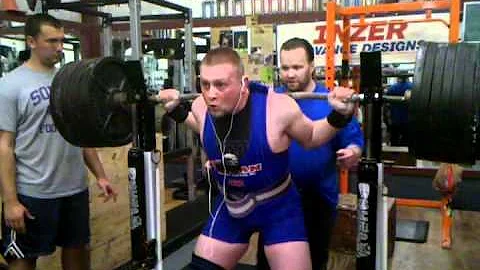 Josh Combs- 750lb SQUAT!