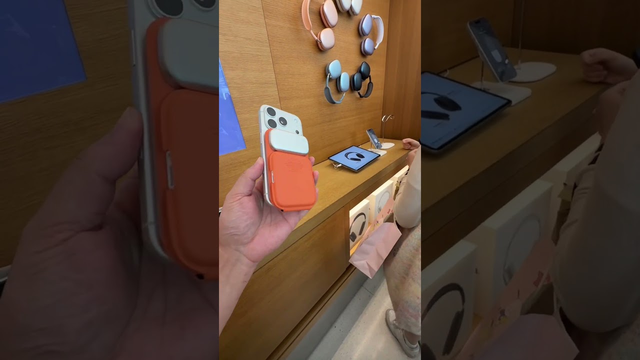 Creative three-in-one stand charger, a must-have for going out.