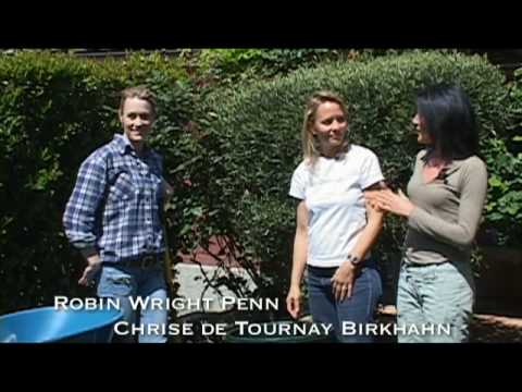 Robin Wright Penn and EcoMom Show How to Compost V...