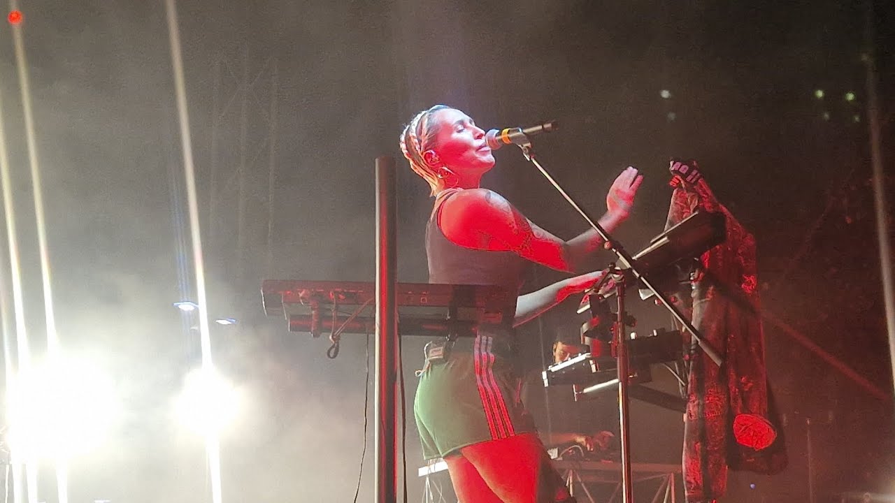 Serena Brancale incanta Avellino: groove, soul e omaggi d’autore per l’apertura dell’estate