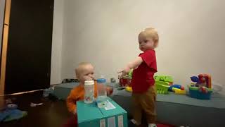 #funnybabies #twinbabies 👶TWIN Babies Playing & Drinking 👶 FUNNY & CUTE Twin Babies Moments 🙃😍 TWINS