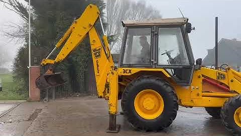 JCB 3CX PROJECT 7 4WD BACKHOE DIGGER C/W EXTENDING DIG & SELECTION OF BUCKETS