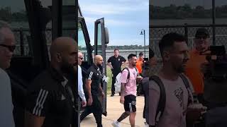 Messi arriving at Philadelphia Union Stadium. 🤩 08-15-2023