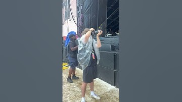 We needed EVERY angle for Clairo