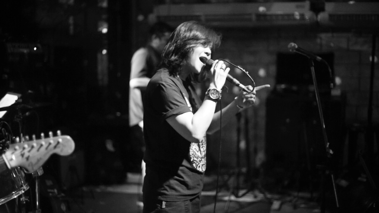 บอกเขาว่าเจอฉัน - อัยย์ พรรณี วีรานุกูล Live at Parking Toys 2017