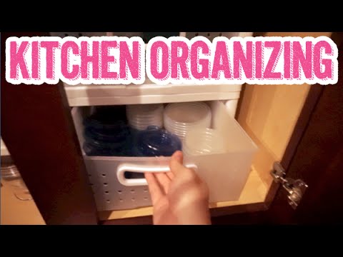Tupperware & Lunch Containers Organization | Kitchen Island Storage