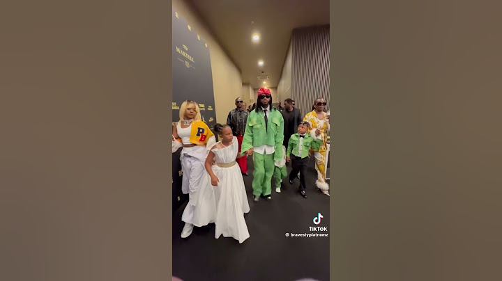 Diamond na zuchu wakiongozana na watoto wake kwenye show #dance #baby #love