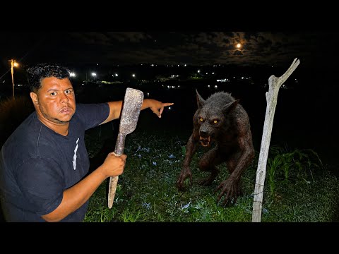 LOBISOMEM ALFA APARECEU NO INTERIOR À MEIA-NOITE 😨