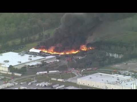 Crews battle roaring nursery fire in Kissimmee