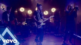 The Score & AWOLNATION - Carry On (Live on The Late Late Show with James Corden) Resimi