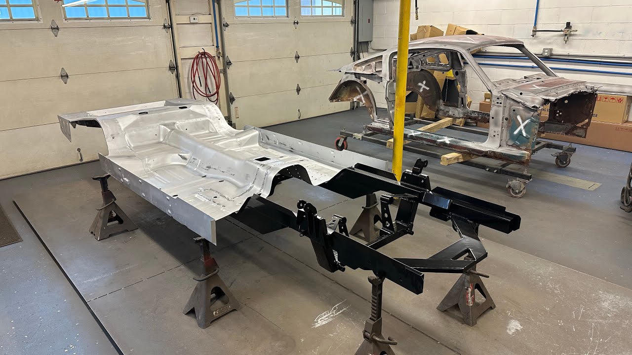 Rust Bucket 1965 Mustang Fastback Goes Restomod Coyote (part1)