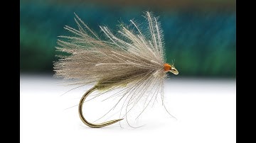 Tying a 3 feathers Sedge
