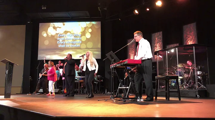 Victors Crown (Live) Performed at Harvest Church