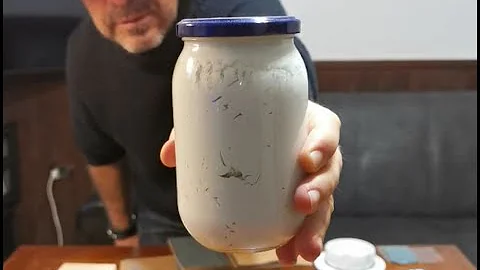 ¿Cómo pegar plástico poroso?