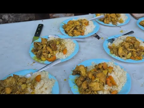Curry chicken and white rice with friends 