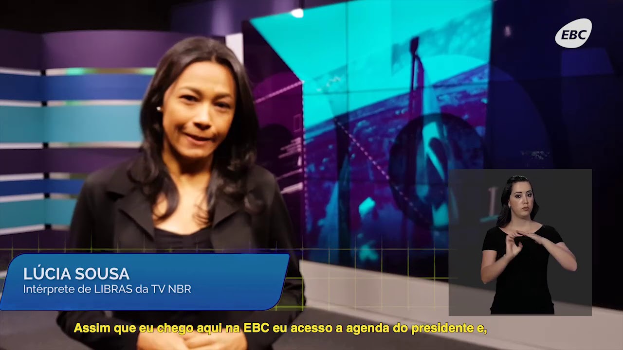 Intérpretes de Libras informam e facilitam a comunicação com o público ...
