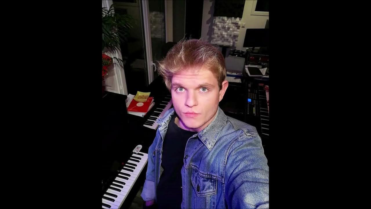 Interview de MAX NOVIK Il sera dans les auditions à l'aveugle de The