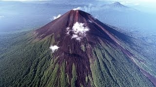 Doc: Volcanoes and Earthquakes - Inside the Volcano