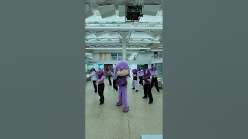 lily has minions now…beware #lily #duolingo