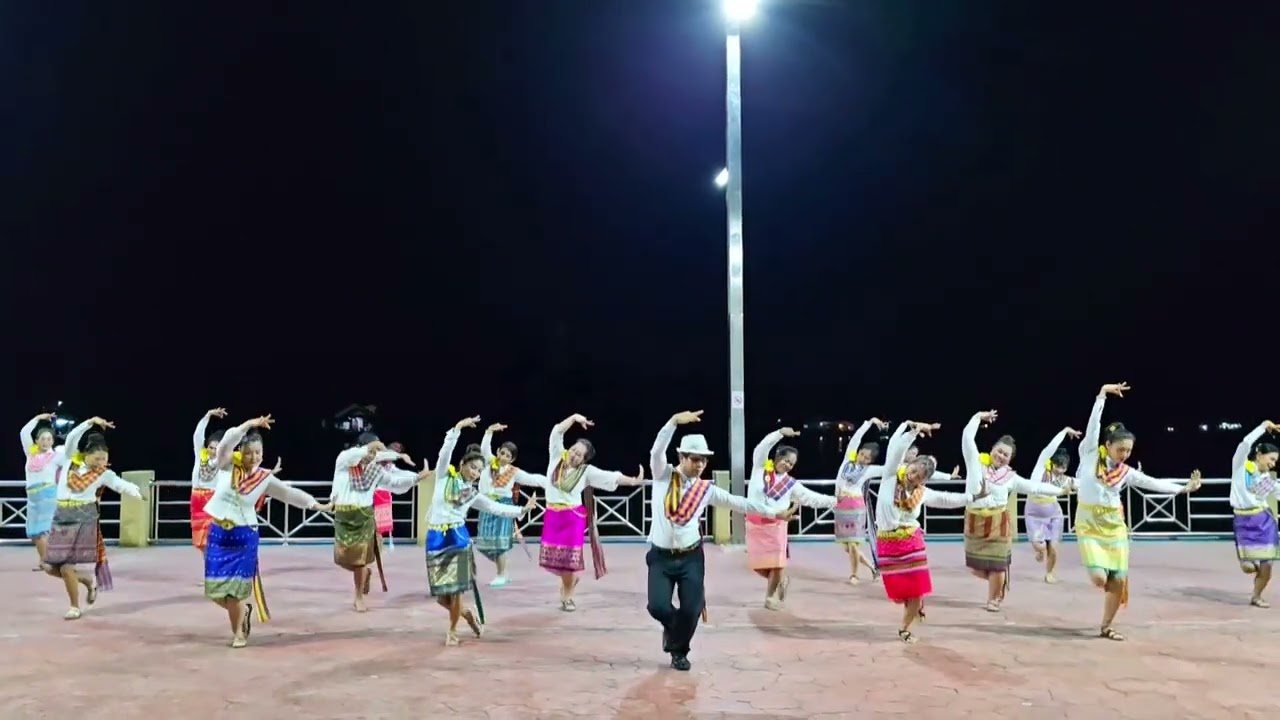 การแสดงชุดบูชาคู่บารมี