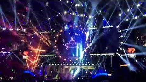 ColdPlay - Something Just Like This - iHeart Music Festival 2017