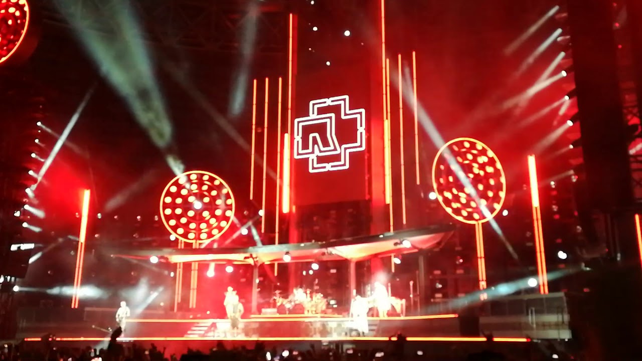 Deutschland - Rammstein Live Moscow 2019 - YouTube