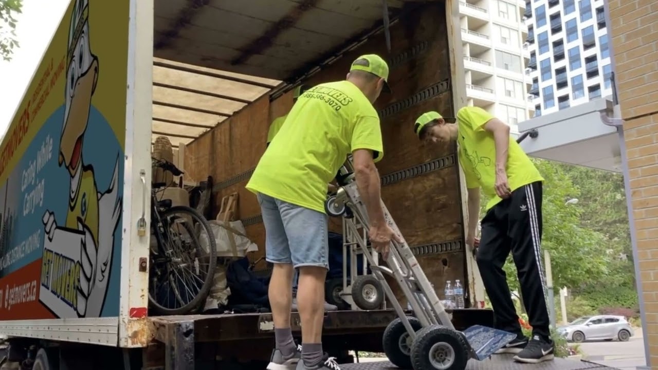 Get Movers : Moving Company in Whitby, ON | 647–498–0959