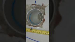 medida de la pared hasta el centro del desagüe del inodoro