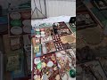 Старые вещи на барахолке